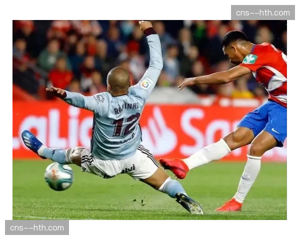 赫罗纳对阵巴萨,密集防守与高位逼抢战术风格对决 赫罗纳对阵巴萨,密集防守与高位逼抢战术风格对决