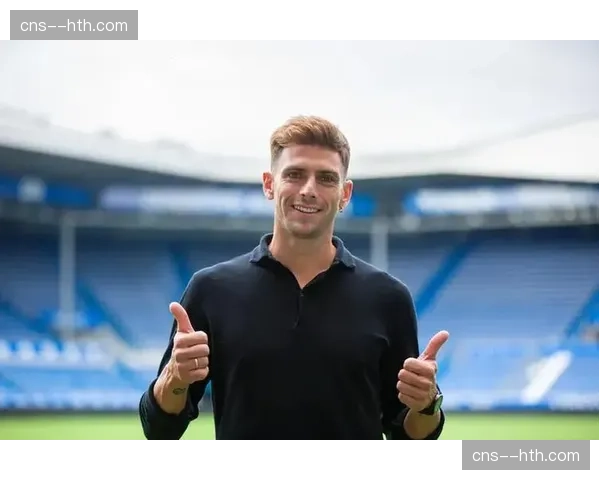 半场战报：阿拉维斯1-0格拉纳达，主队利用角球机会头球破门。