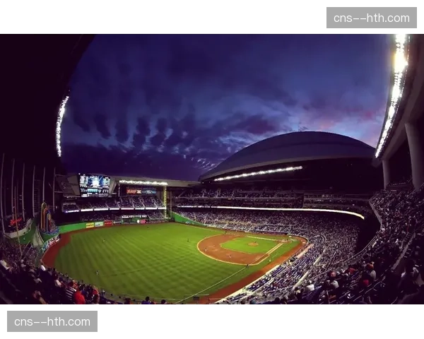迈阿密球场将安装新型可开合顶棚，以应对频繁雨季